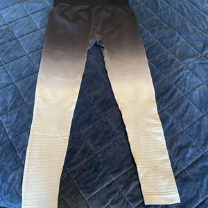 ZYIA Black and White Ombré Performance 7/8 Leggings